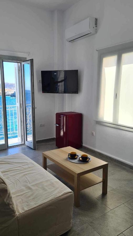 Seaside Serenade 1, Suite Ermoupoli Esterno foto