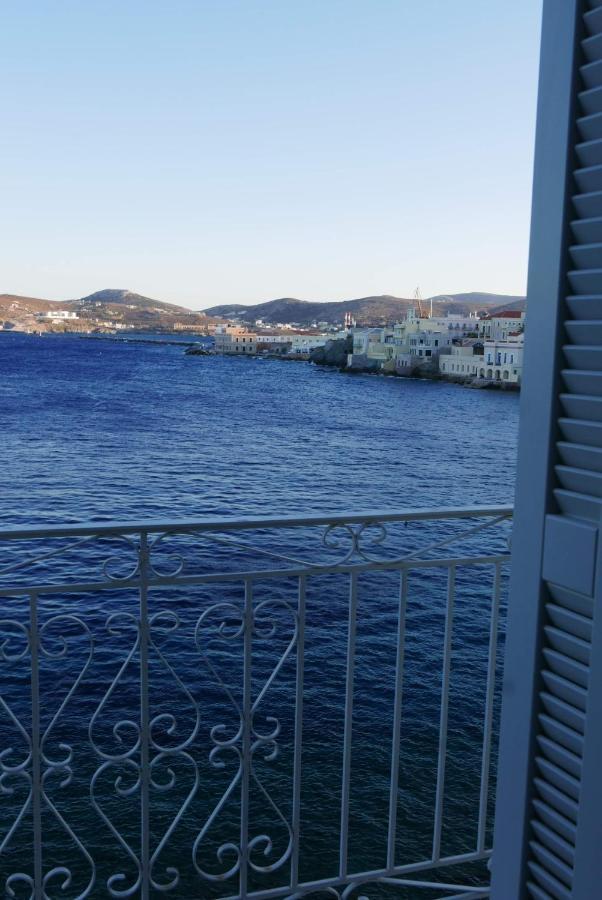 Seaside Serenade 1, Suite Ermoupoli Esterno foto