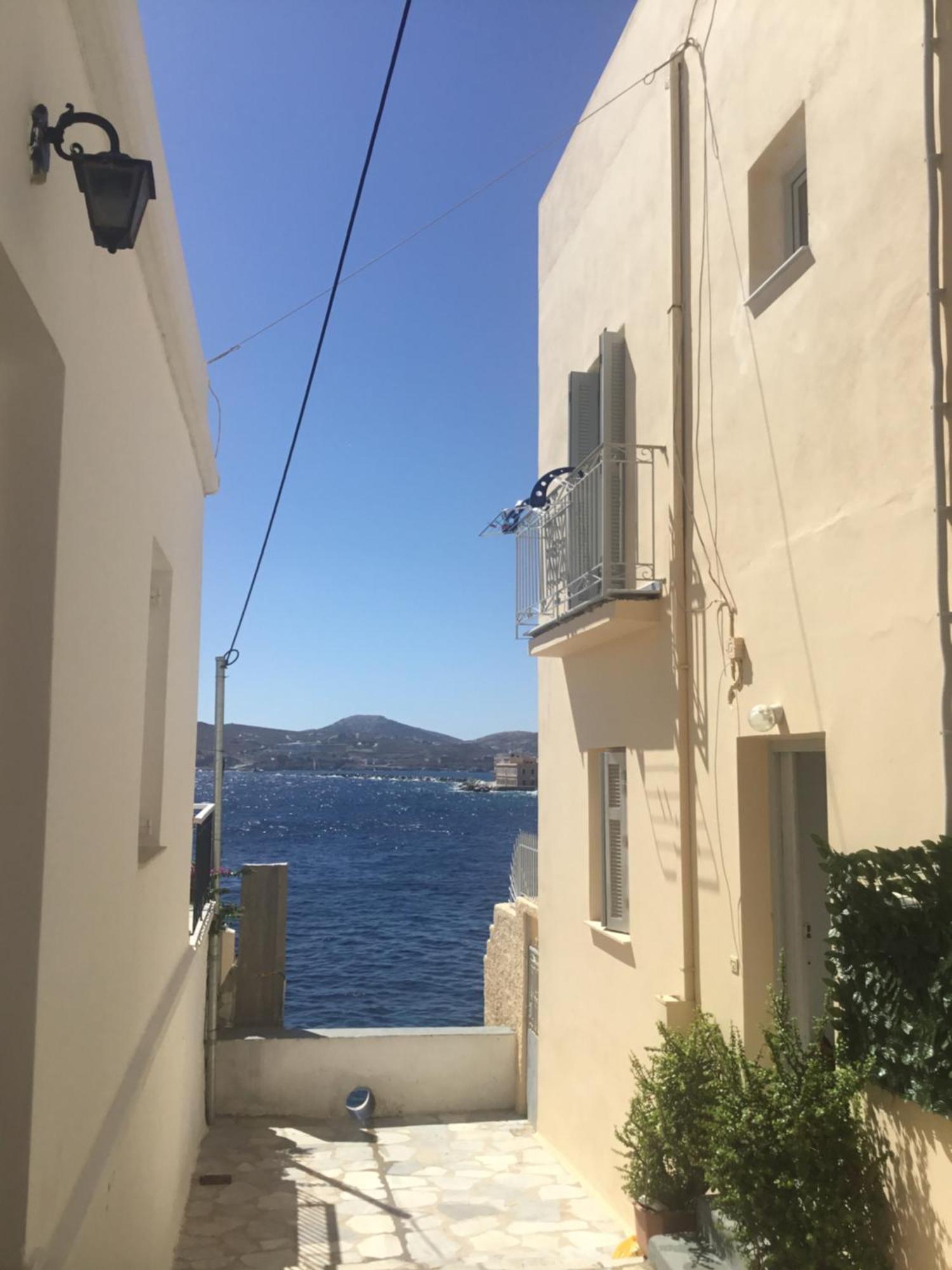 Seaside Serenade 1, Suite Ermoupoli Esterno foto